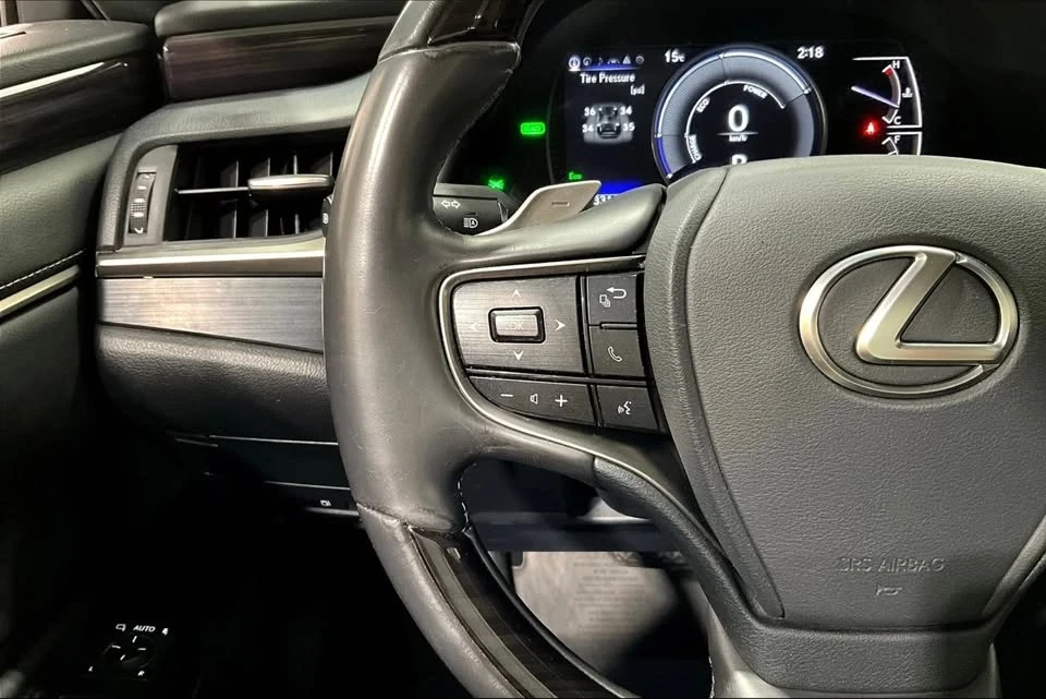 2021 Lexus ES 7th Gen - Image 16 of 20