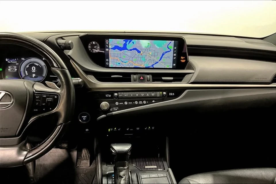 2021 Lexus ES 7th Gen - Image 12 of 20