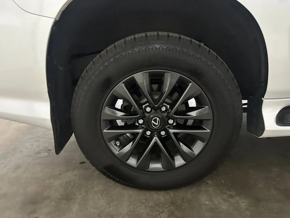2021 Lexus GX 2nd Gen - Image 8 of 16