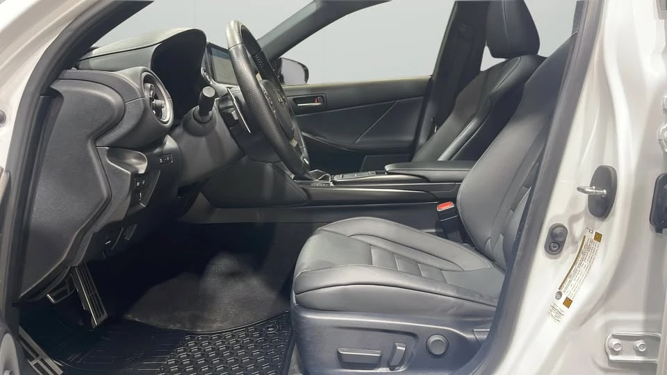 2021 Lexus IS 3rd Gen - Image 16 of 19