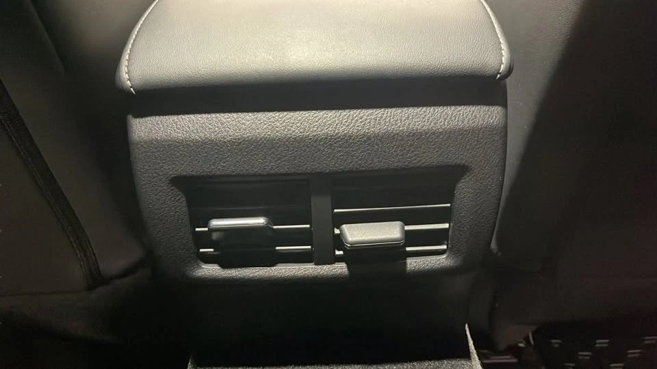 2021 Lexus IS 3rd Gen - Image 18 of 19