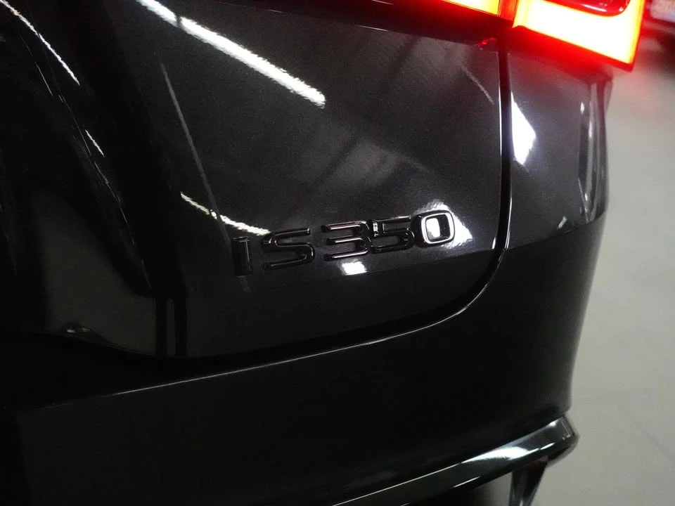 2021 Lexus IS 3rd Gen - Image 8 of 18