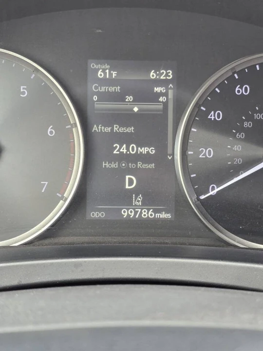 2021 Lexus IS 3rd Gen - Image 9 of 18