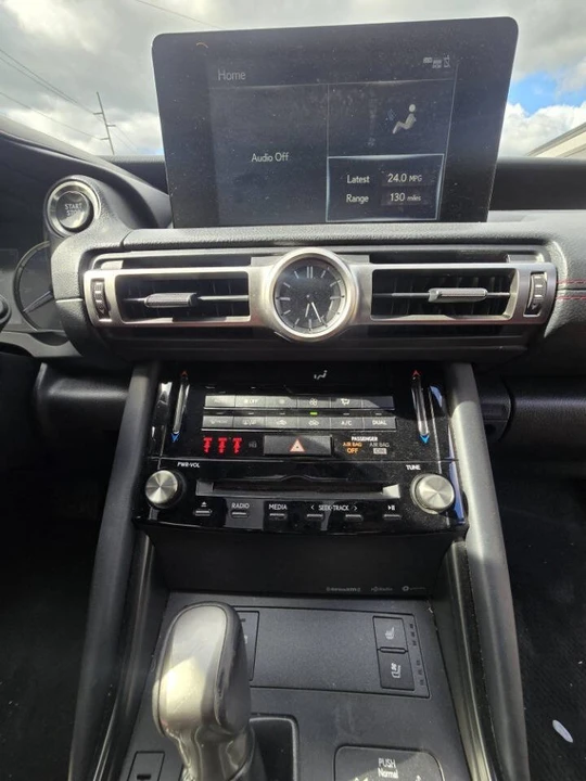 2021 Lexus IS 3rd Gen - Image 17 of 18