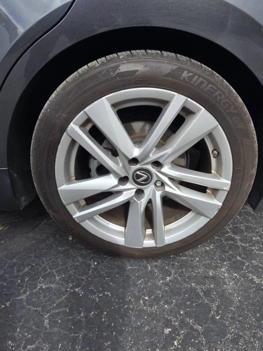 2021 Lexus IS 3rd Gen - Image 11 of 18