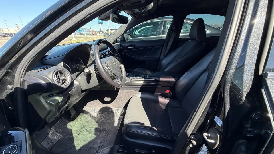 2021 Lexus IS 3rd Gen - Image 4 of 7