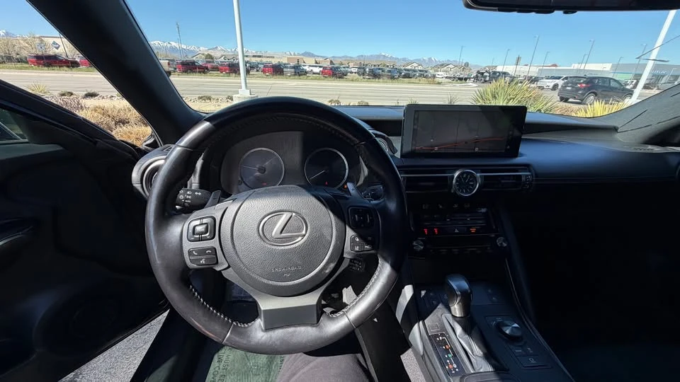 2021 Lexus IS 3rd Gen - Image 6 of 7