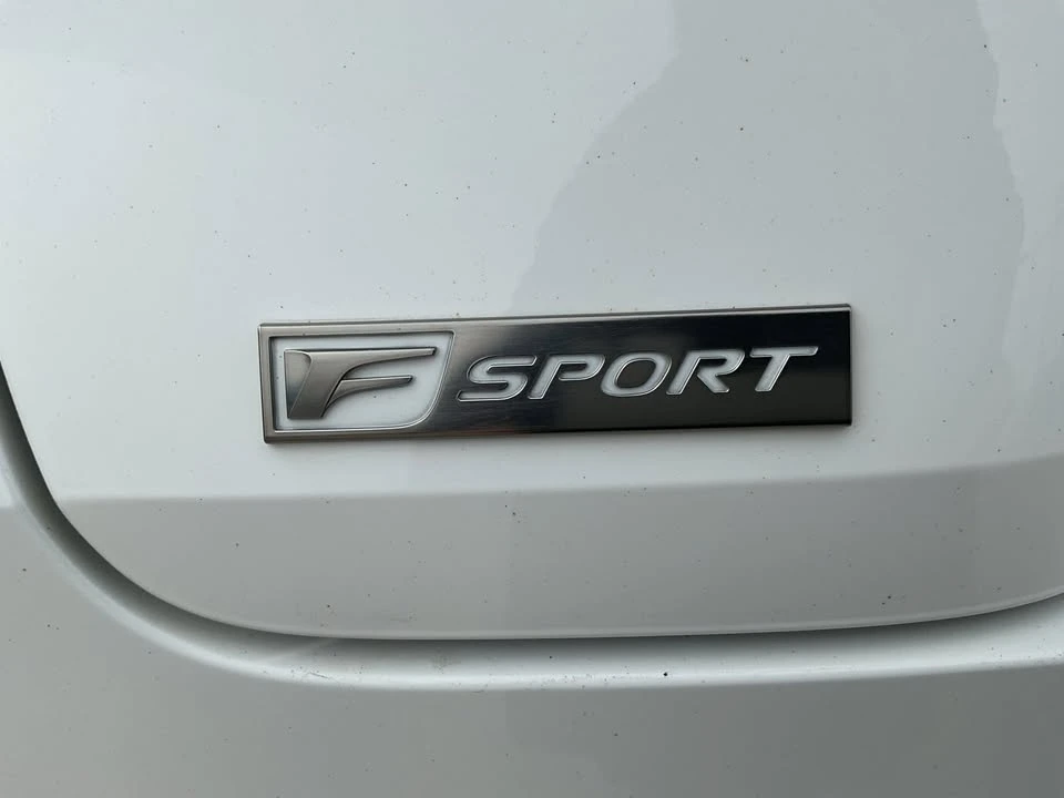 2021 Lexus IS 3rd Gen - Image 11 of 20