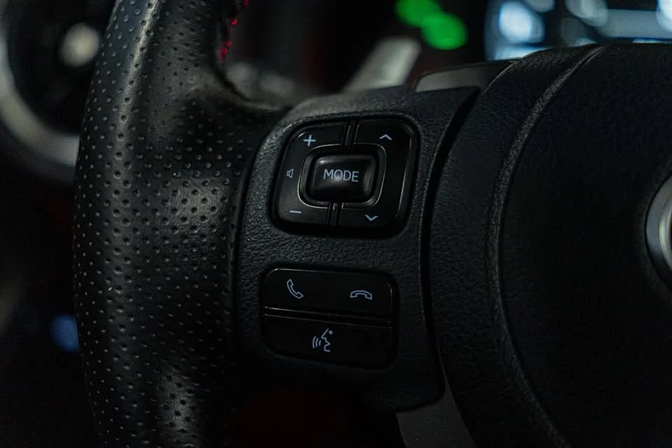 2021 Lexus IS 3rd Gen - Image 12 of 20