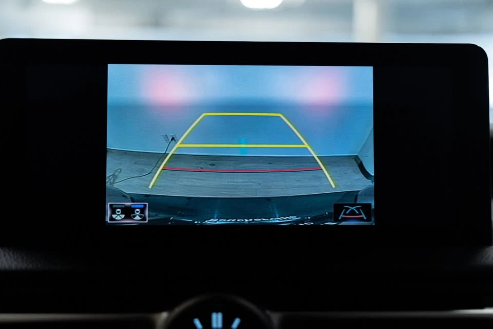 2021 Lexus IS 3rd Gen - Image 15 of 20