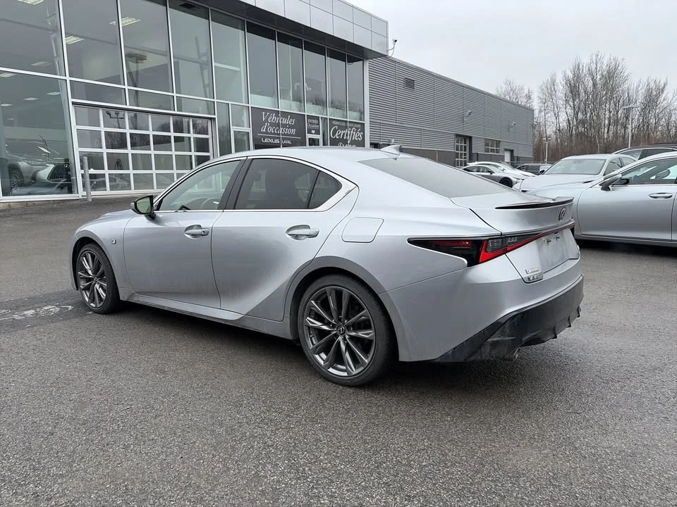 2021 Lexus IS 3rd Gen - Image 9 of 18