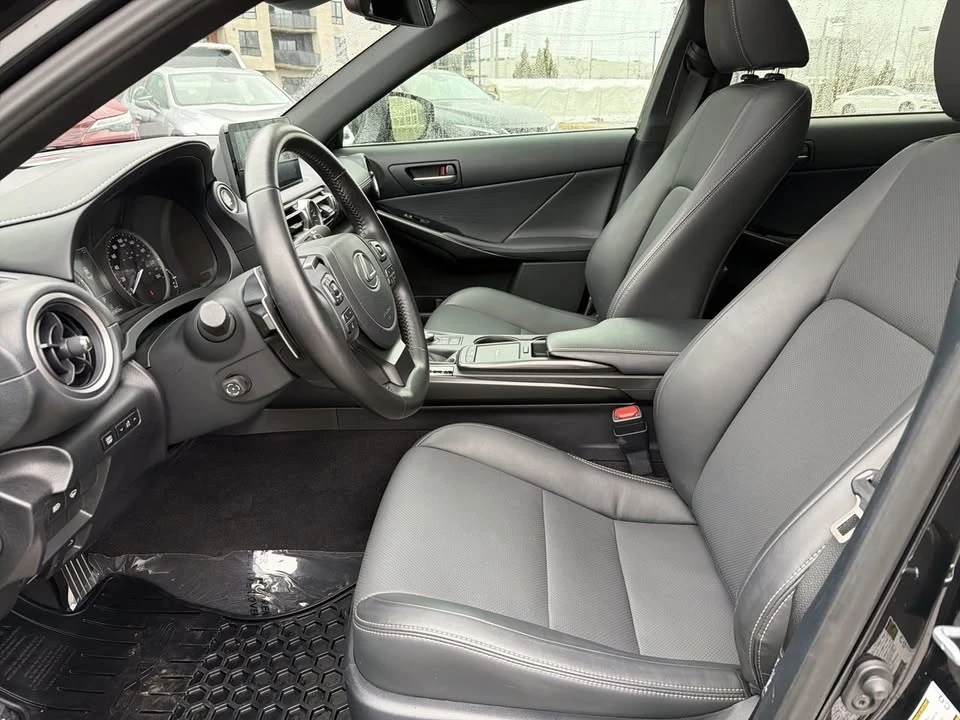 2021 Lexus IS 3rd Gen - Image 19 of 20
