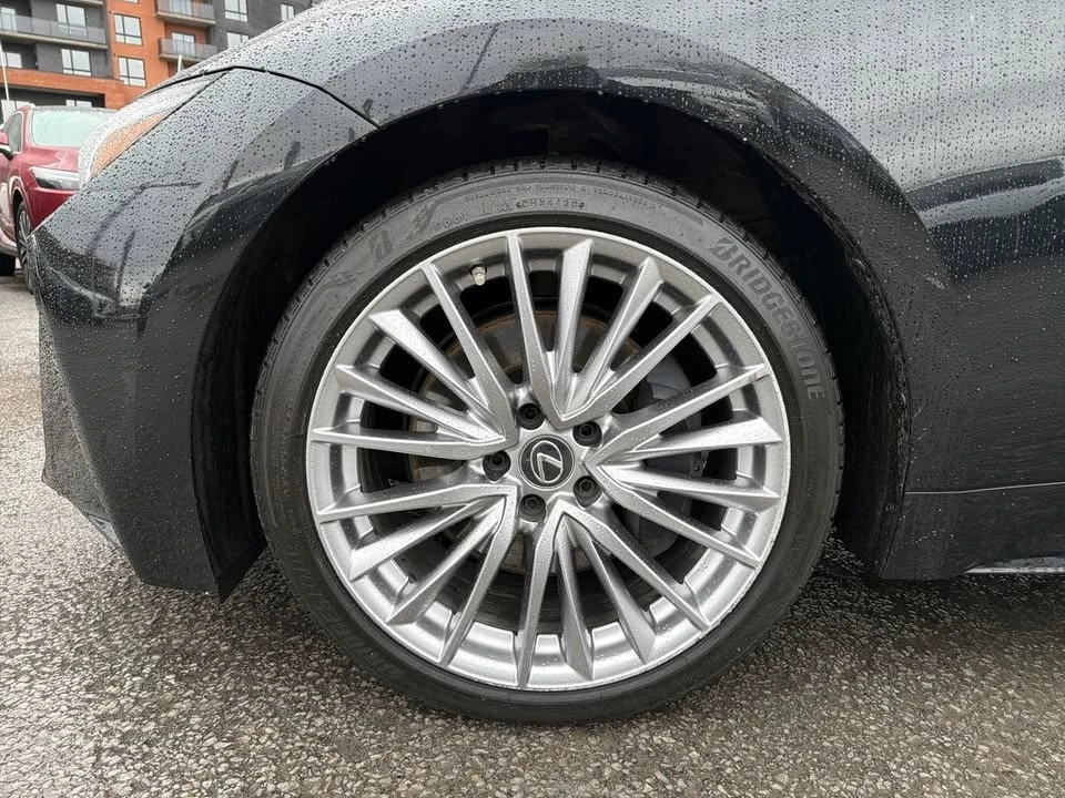 2021 Lexus IS 3rd Gen - Image 18 of 20