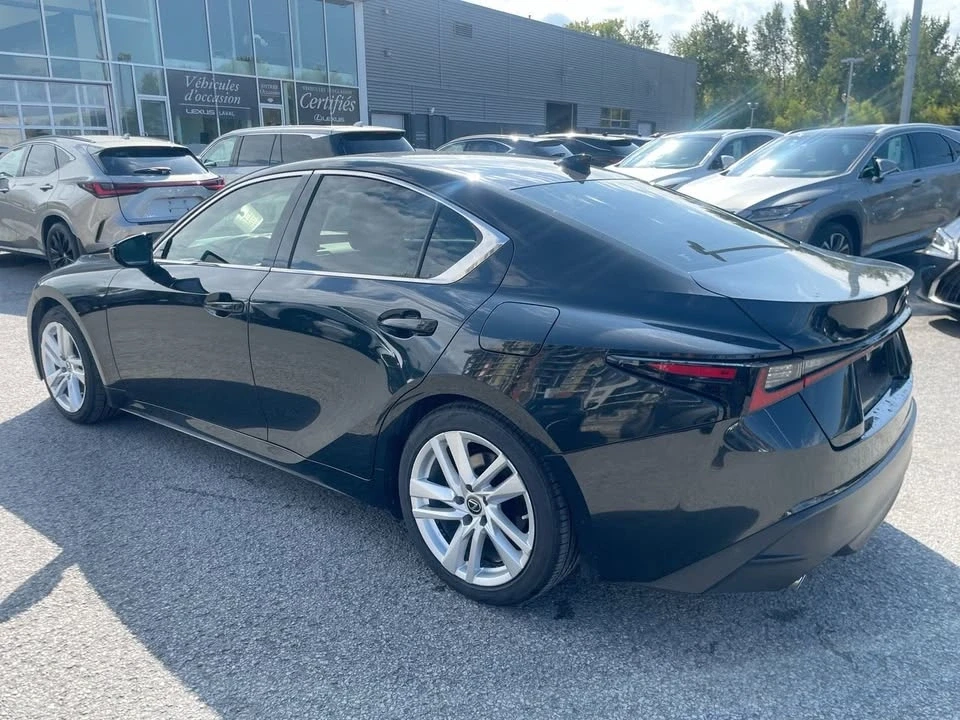 2021 Lexus IS 3rd Gen - Image 12 of 20