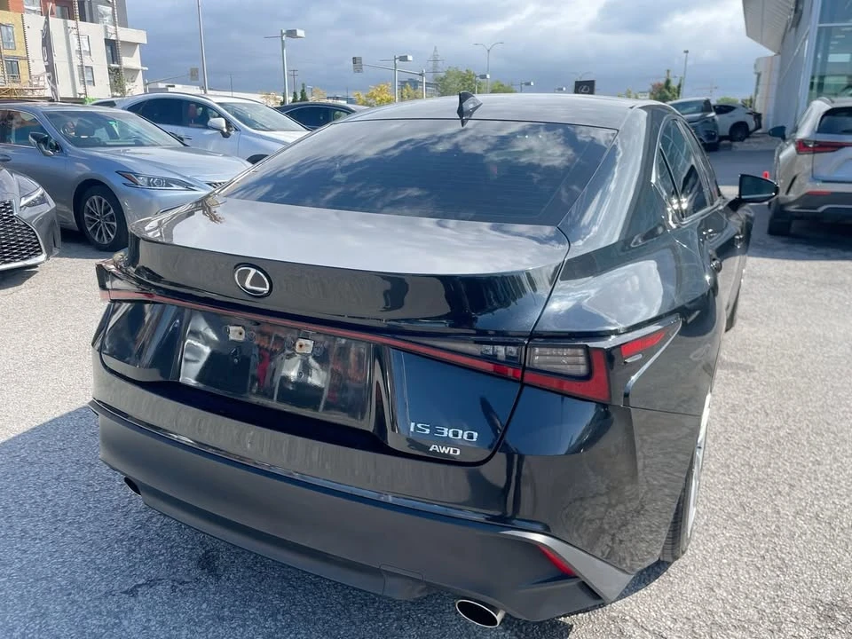 2021 Lexus IS 3rd Gen - Image 13 of 19