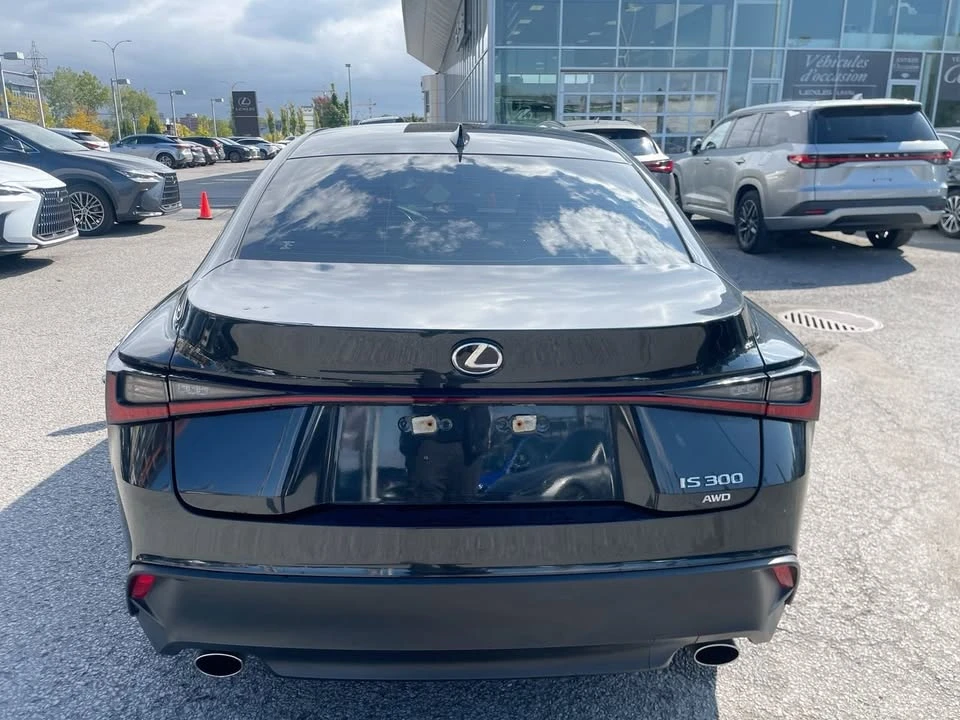 2021 Lexus IS 3rd Gen - Image 12 of 19