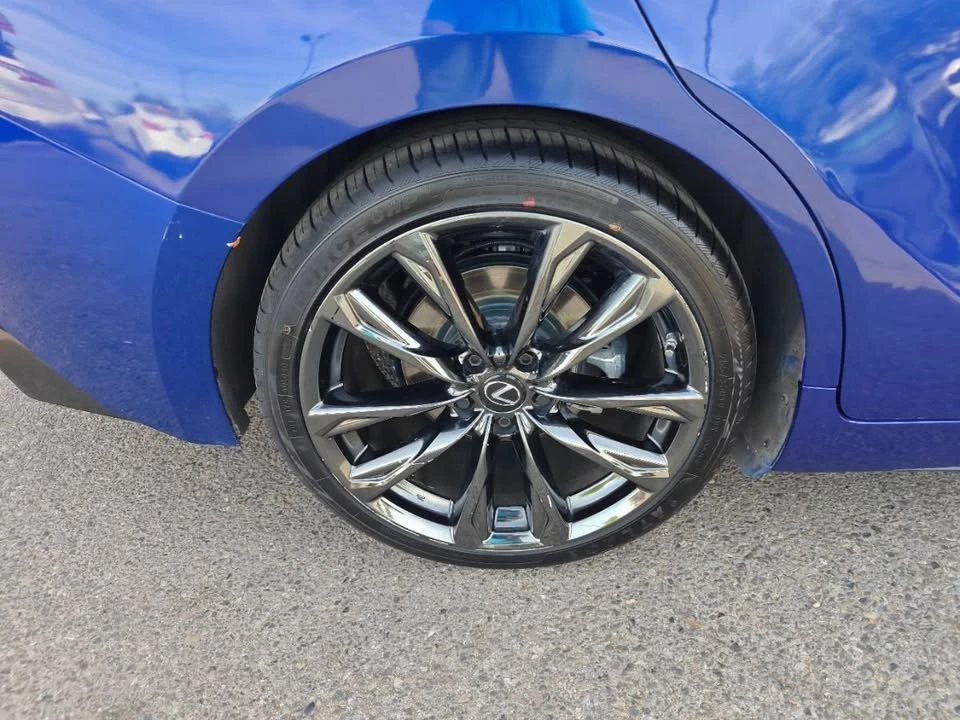 2021 Lexus IS 3rd Gen - Image 11 of 19