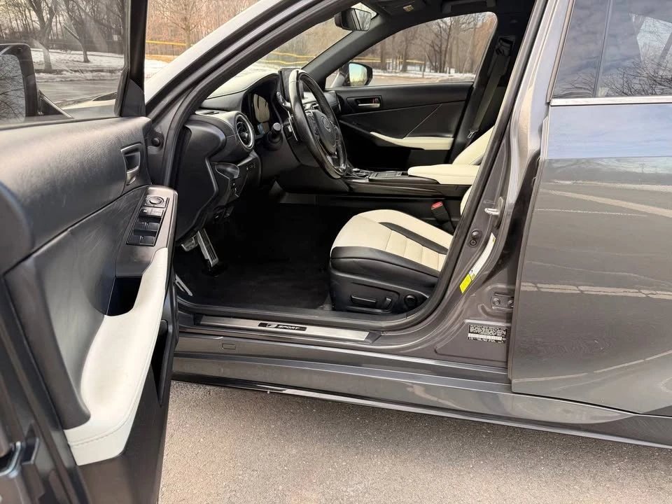 2021 Lexus IS 3rd Gen - Image 9 of 17