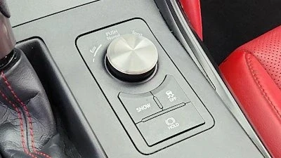 2021 Lexus IS 3rd Gen - Image 18 of 19