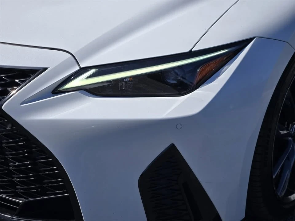 2021 Lexus IS 3rd Gen - Image 5 of 19