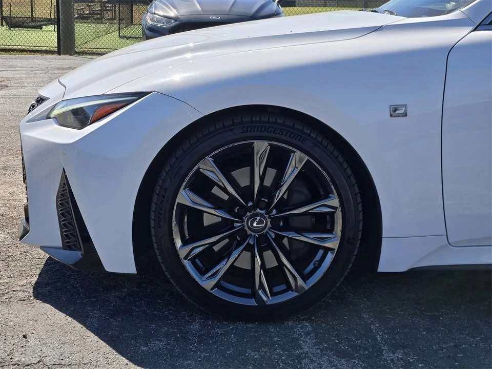 2021 Lexus IS 3rd Gen - Image 4 of 19