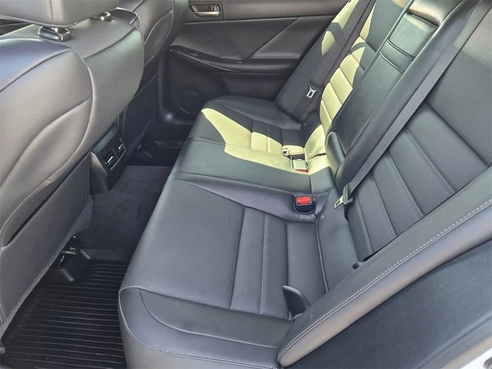 2021 Lexus IS 3rd Gen - Image 19 of 19