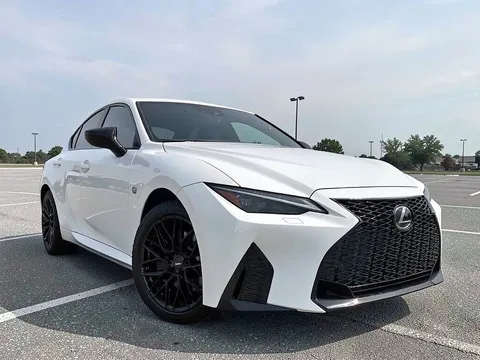 2021 Lexus IS