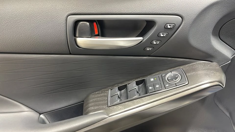 2021 Lexus IS 3rd Gen - Image 15 of 15