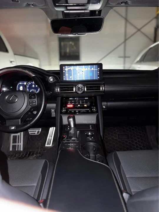 2021 Lexus IS 3rd Gen - Image 11 of 16