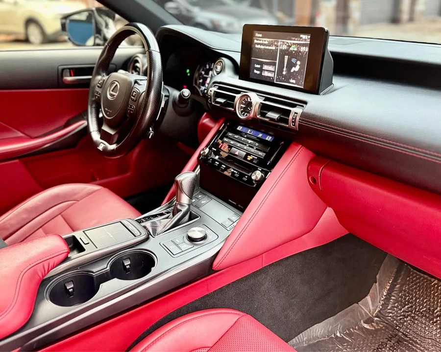 2021 Lexus IS 3rd Gen - Image 15 of 19