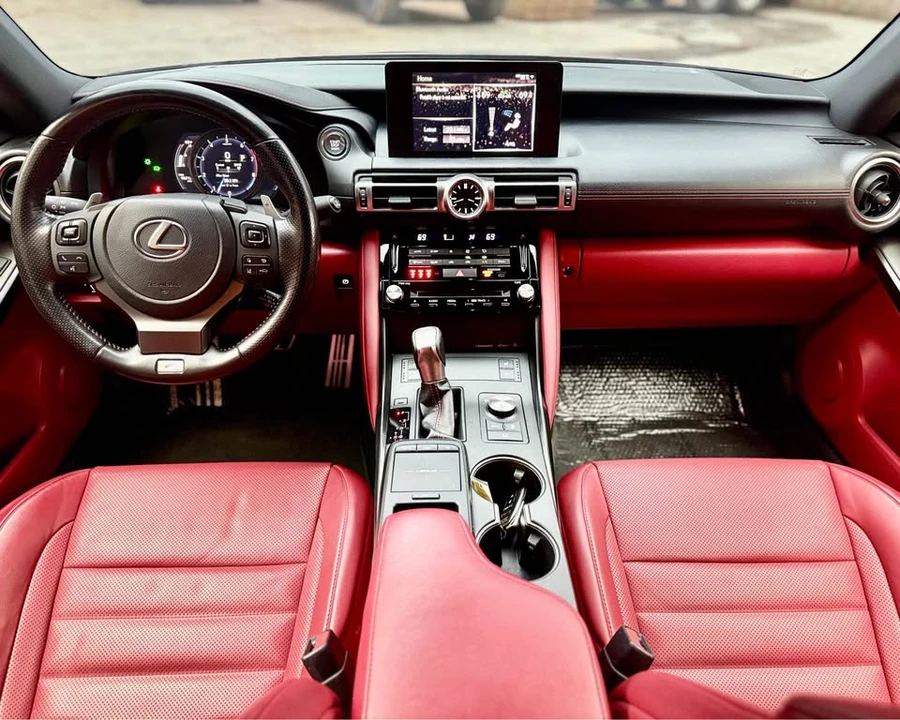 2021 Lexus IS 3rd Gen - Image 16 of 19