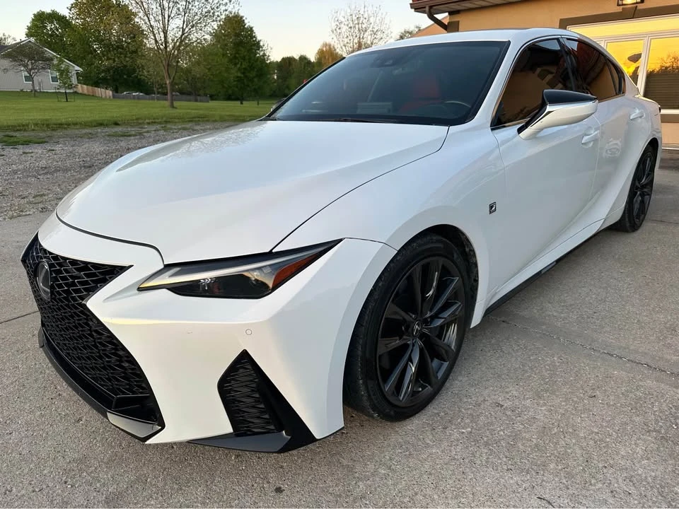 2021 Lexus IS 3rd Gen - Image 4 of 20