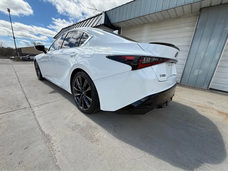 2021 Lexus IS 3rd Gen - Image 12 of 20