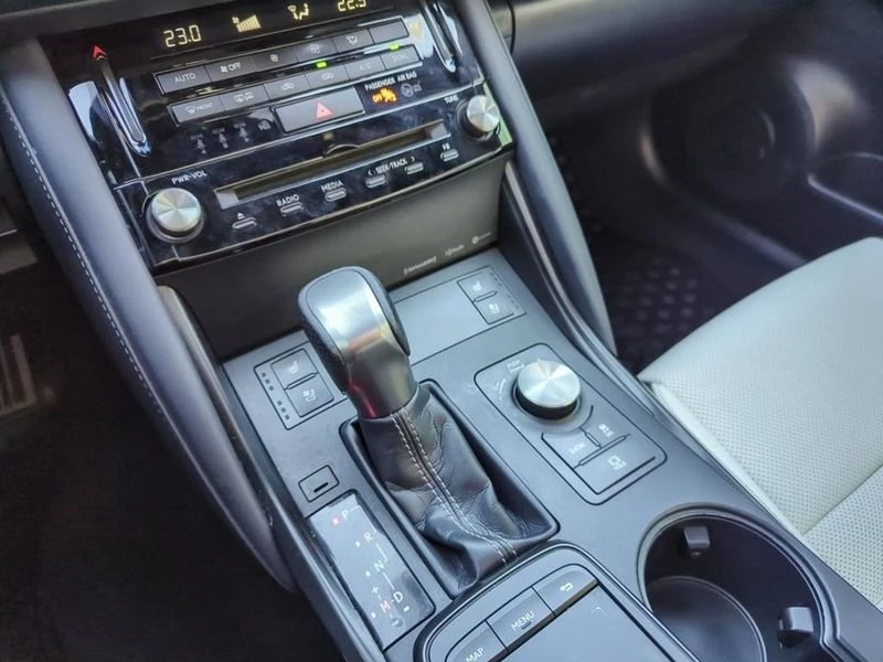 2021 Lexus IS 3rd Gen - Image 13 of 20