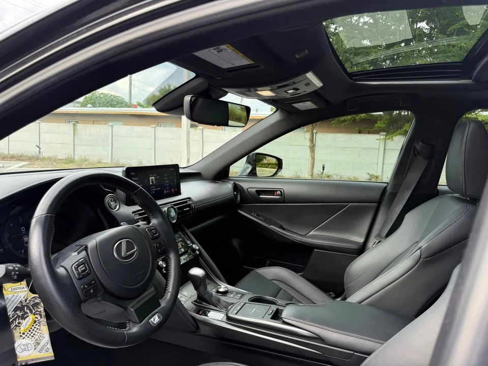2021 Lexus IS 3rd Gen - Image 11 of 13