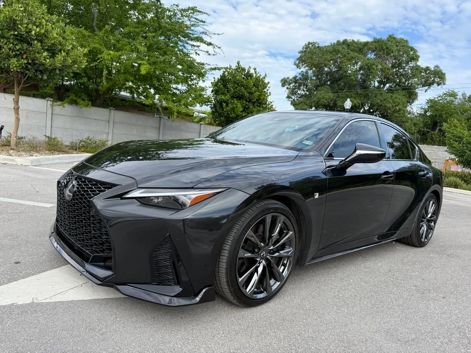 2021 Lexus IS 3rd Gen - Image 5 of 13