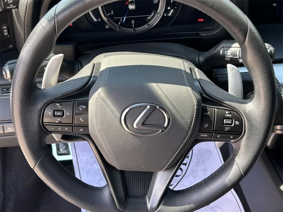 2021 Lexus LC - Image 2 of 18