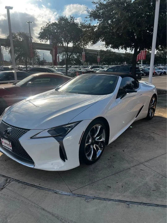 2021 Lexus LC - Image 2 of 3