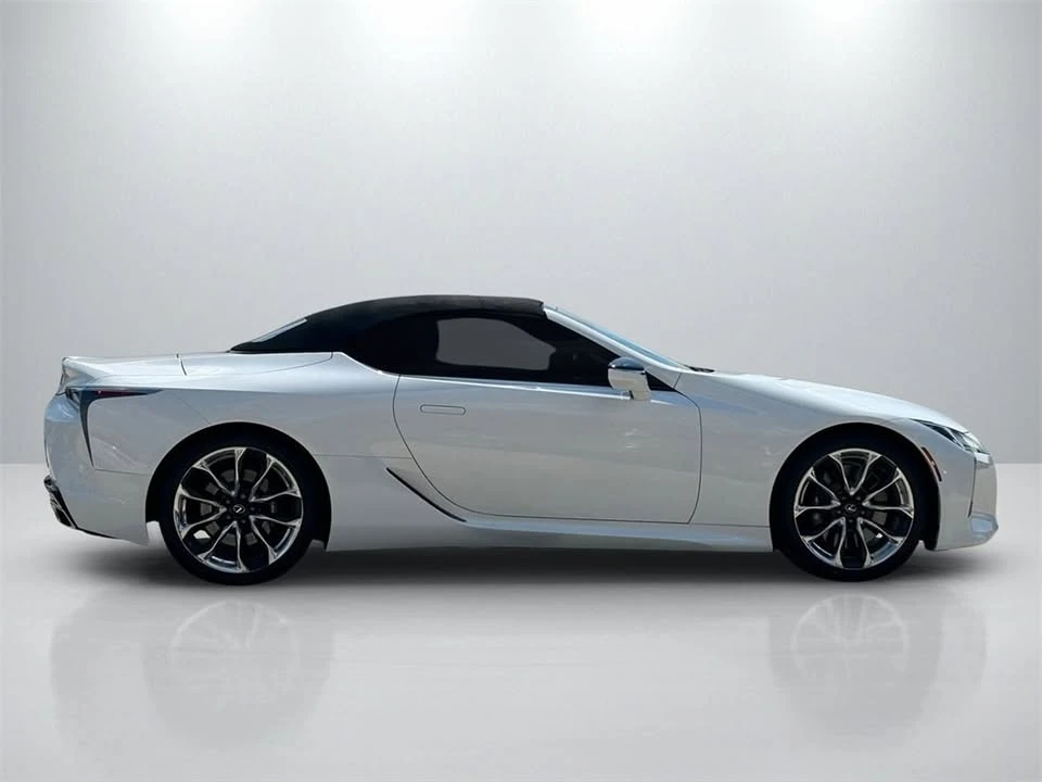 2021 Lexus LC - Image 16 of 18