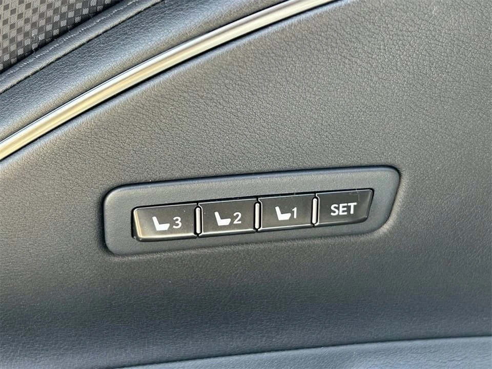 2021 Lexus LC - Image 9 of 18