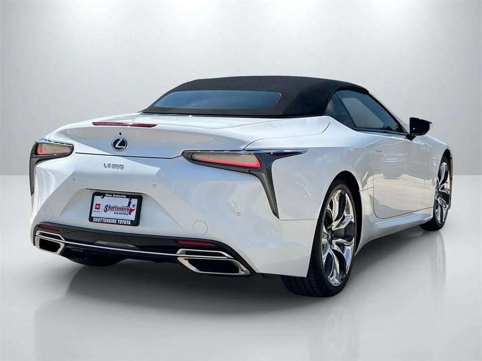 2021 Lexus LC - Image 15 of 18