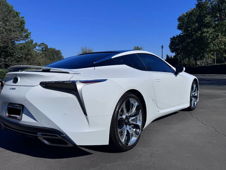 2021 Lexus LC - Image 10 of 20