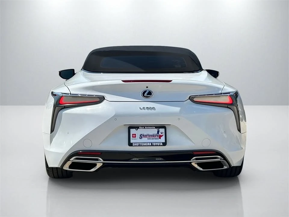 2021 Lexus LC - Image 14 of 18