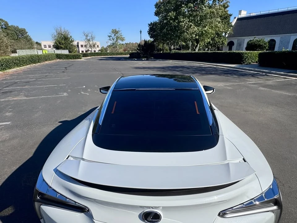 2021 Lexus LC - Image 9 of 20