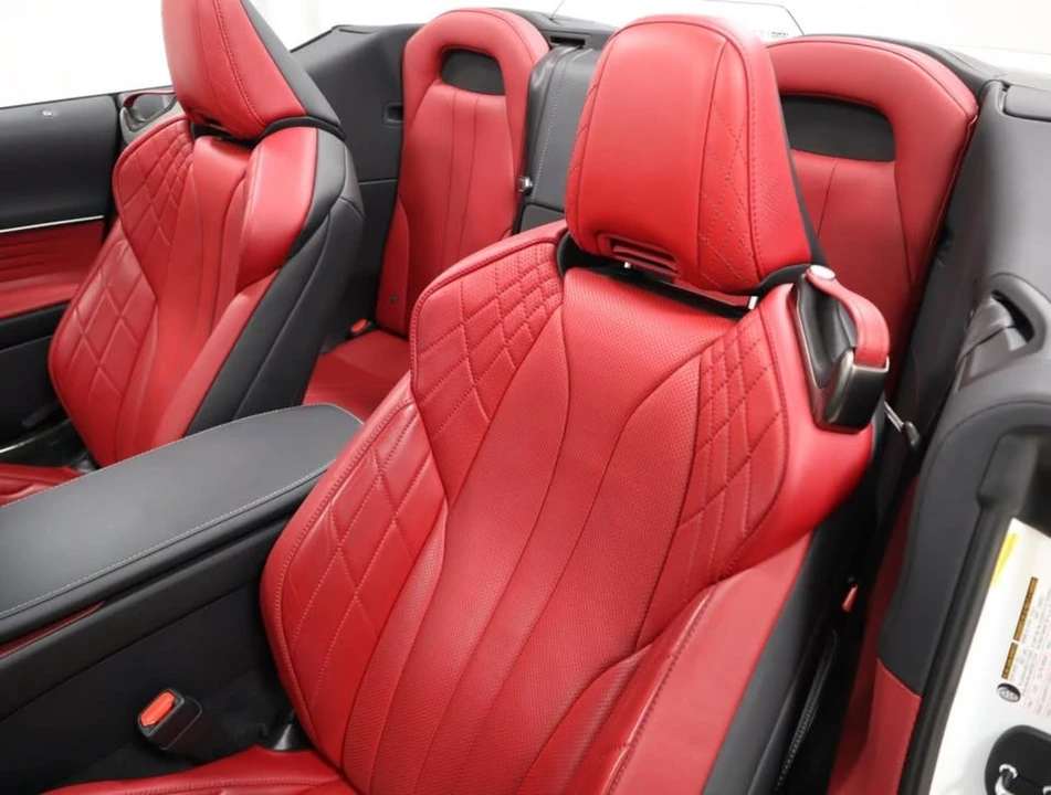 2021 Lexus LC - Image 17 of 18