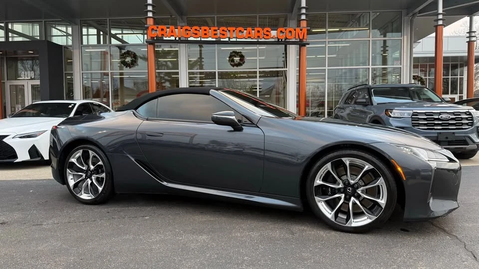 2021 Lexus LC - Image 11 of 20
