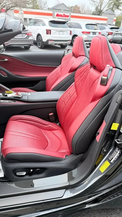 2021 Lexus LC - Image 17 of 20