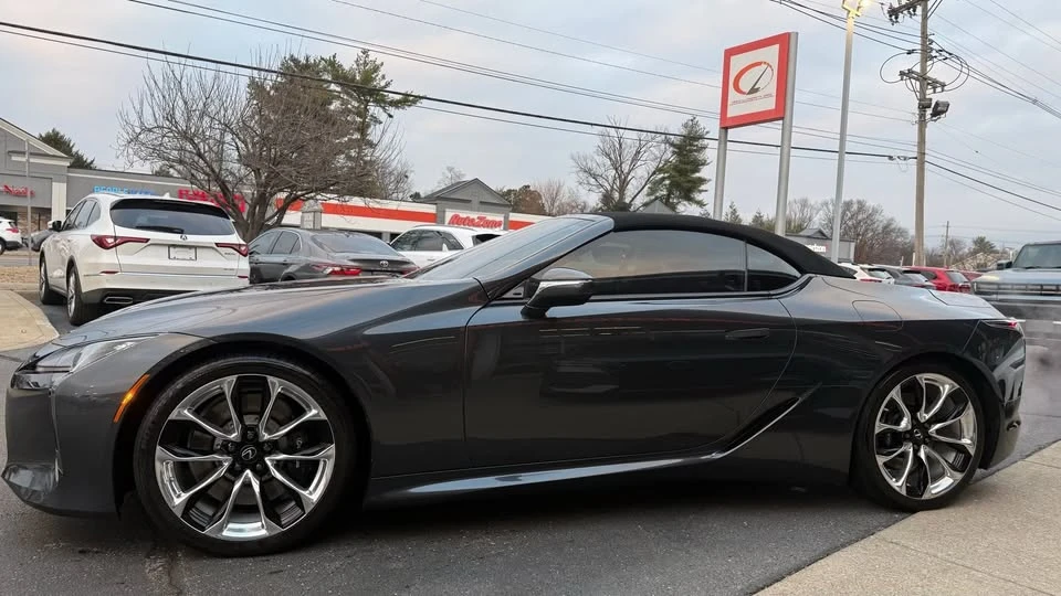 2021 Lexus LC - Image 15 of 20
