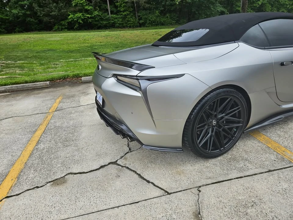 2021 Lexus LC - Image 10 of 15