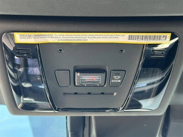 2021 Lexus LC - Image 17 of 20